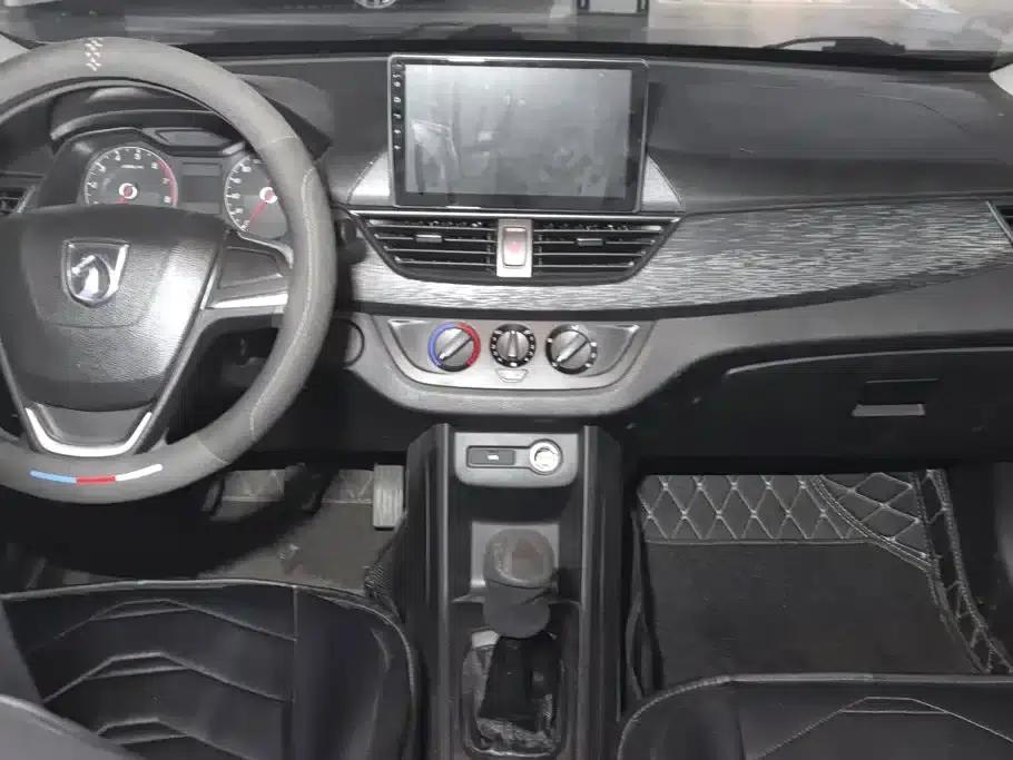 Baojun 310 2016 1.2L Manual Comfort Model — миниатюра 12