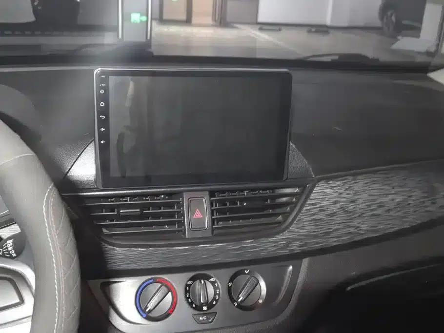 Baojun 310 2016 1.2L Manual Comfort Model — миниатюра 13
