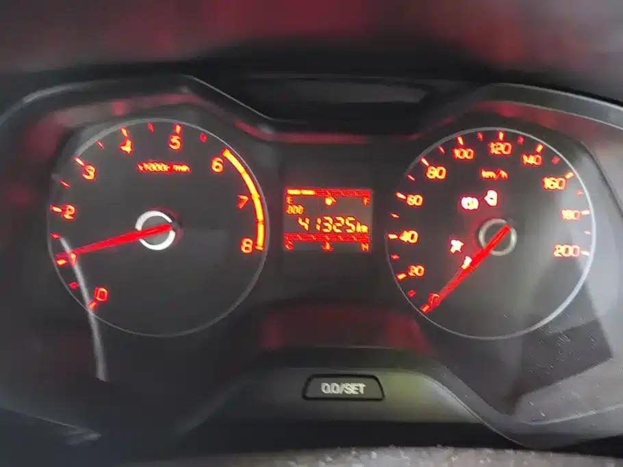 Baojun 310 2016 1.2L Manual Comfort Model — миниатюра 14