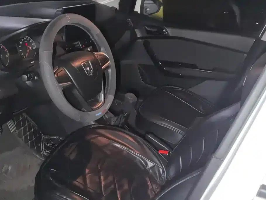 Baojun 310 2016 1.2L Manual Comfort Model — миниатюра 9