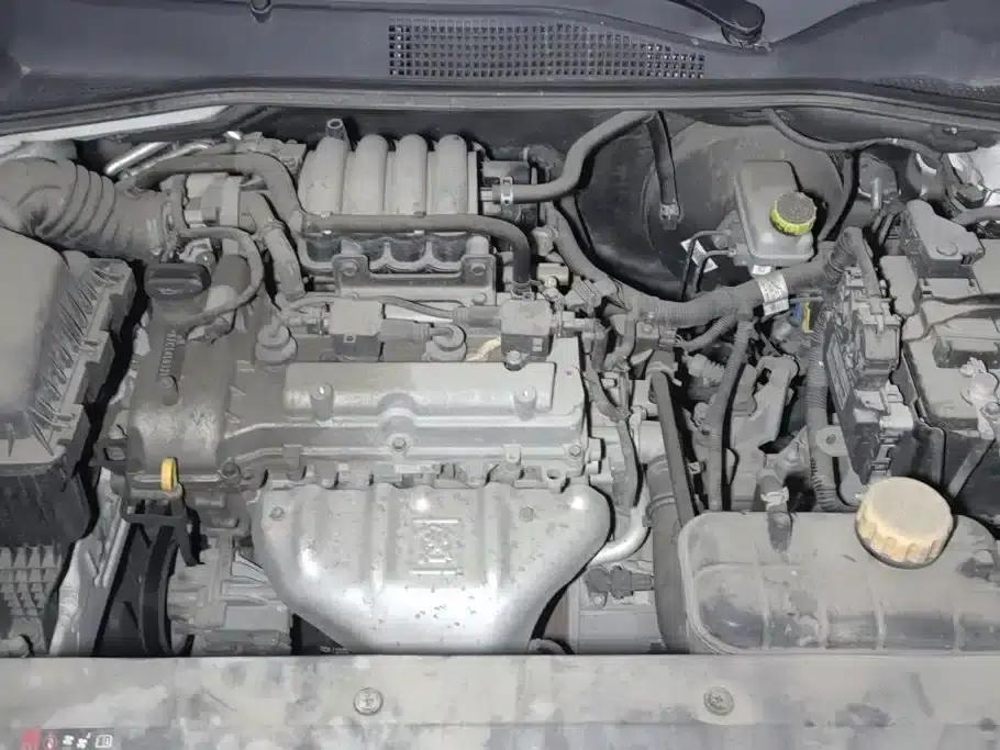 Baojun 310 2016 1.2L Manual Comfort Model — миниатюра 10