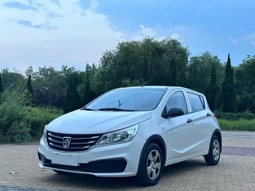 Baojun 310 2016 1.2L Manual Value Edition — миниатюра 1