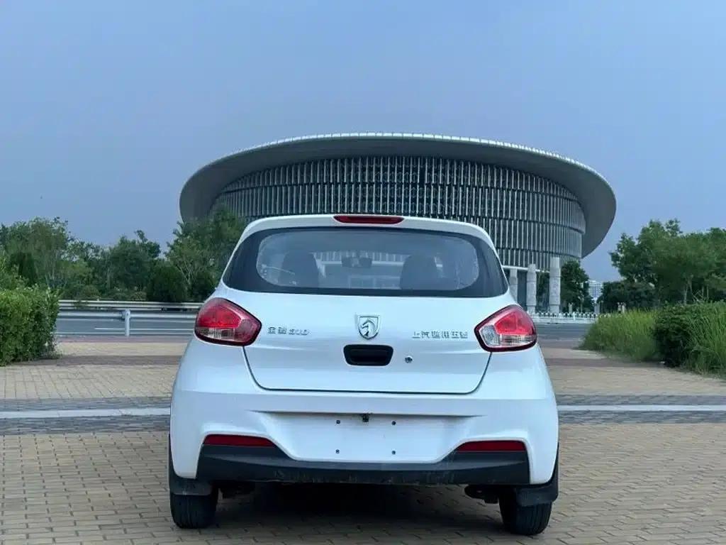 Baojun 310 2016 1.2L Manual Value Edition — миниатюра 5