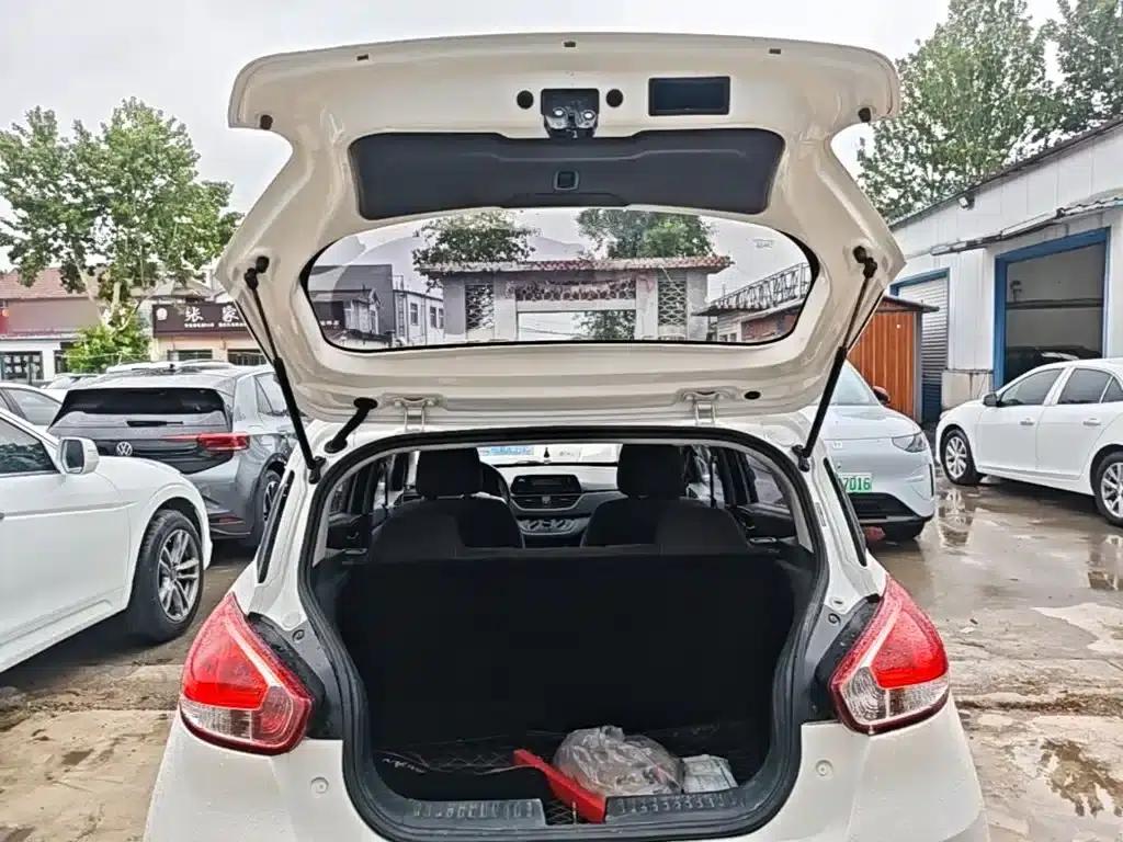 Baojun 310 2016 1.2L Manual Comfort Model — миниатюра 19