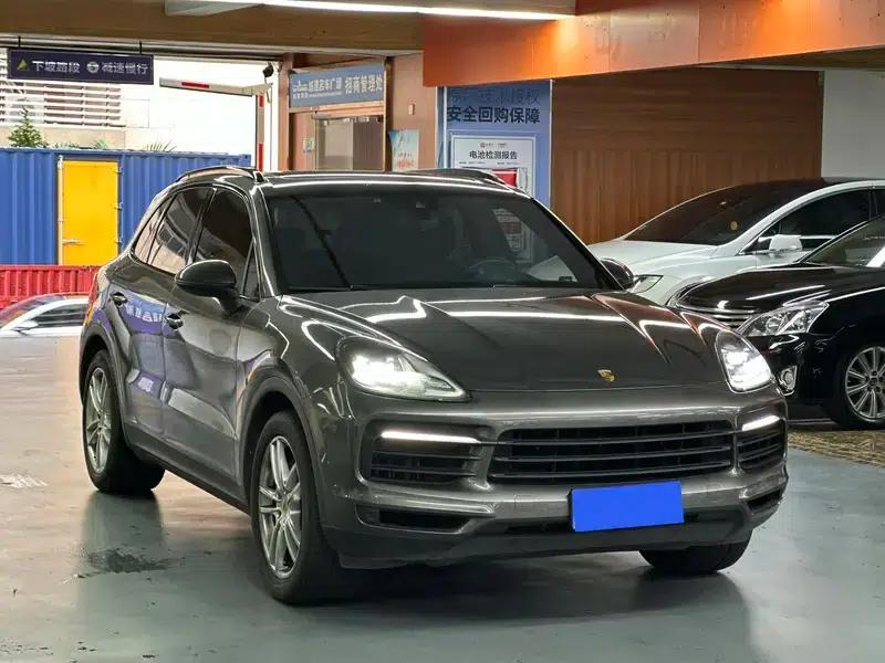 2022 Cayenne 3.0T Platinum Edition — миниатюра 3