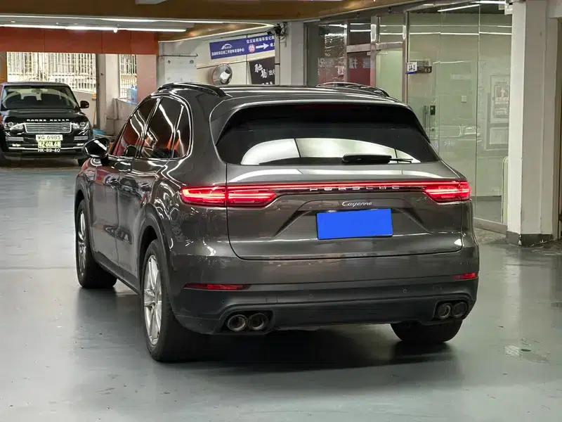 2022 Cayenne 3.0T Platinum Edition — миниатюра 4