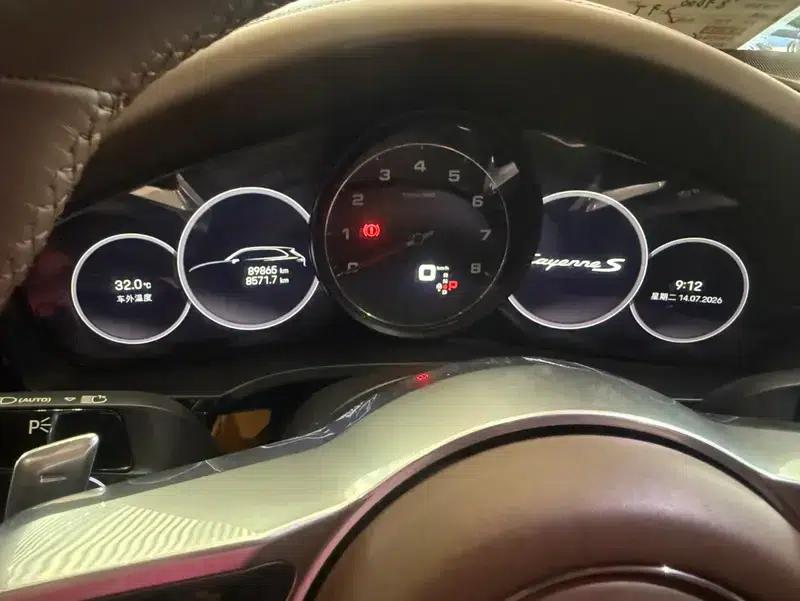 2022 Cayenne S 2.9T Platinum Edition — миниатюра 9