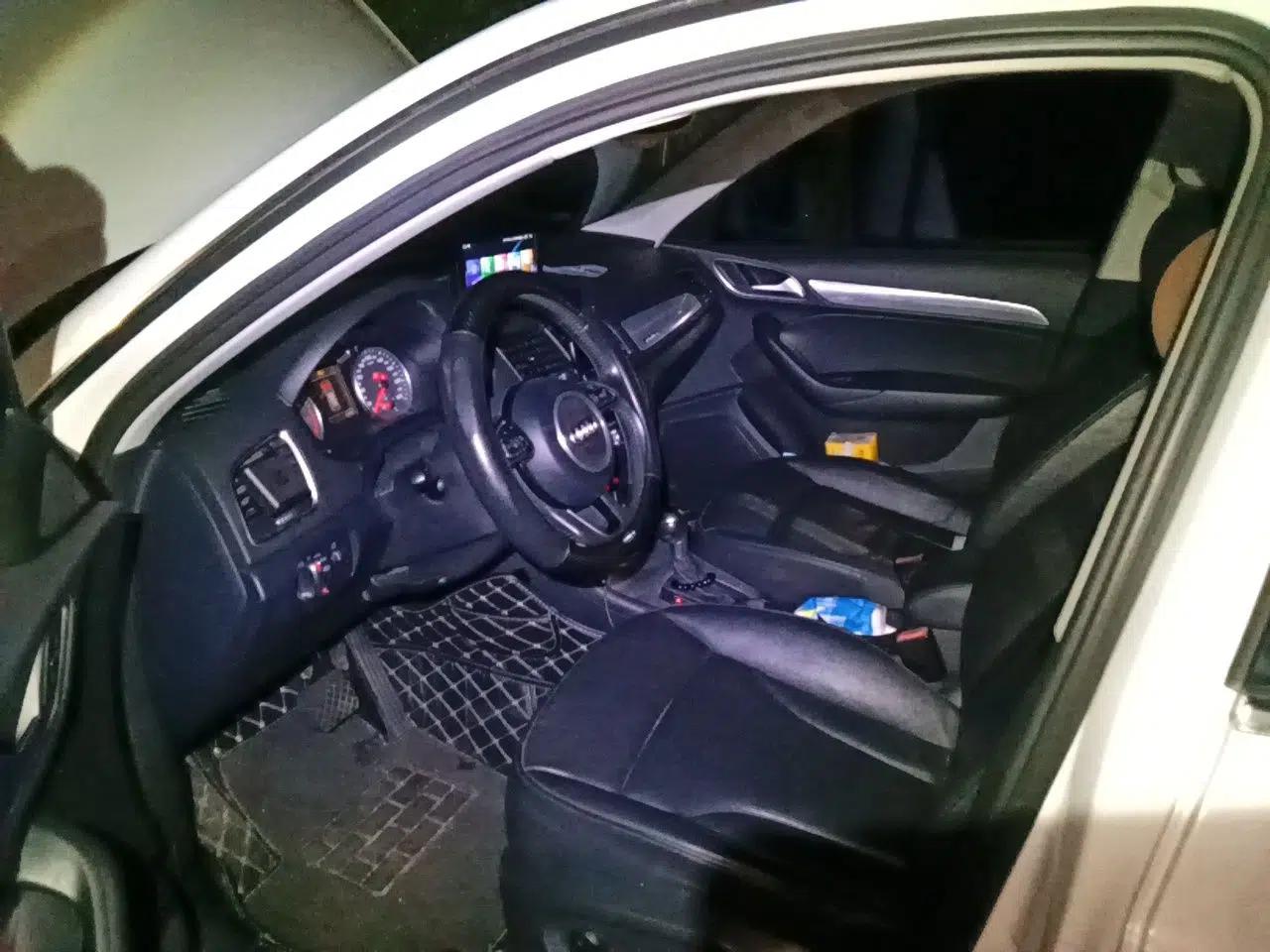 Audi Q3 2013 35 TFSI Comfort Model — миниатюра 16