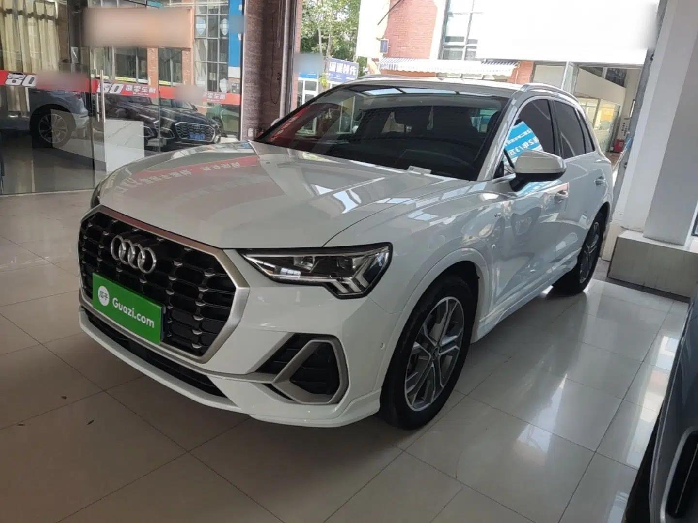Audi Q3 2022 40 TFSI Fashion Dynamic Model — миниатюра 1