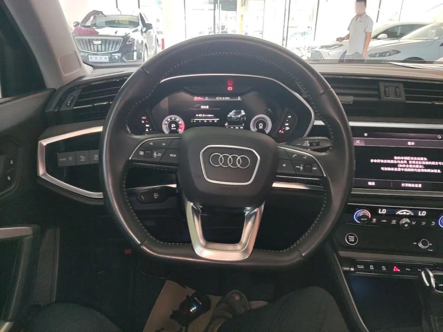 Audi Q3 2022 40 TFSI Fashion Dynamic Model — миниатюра 13