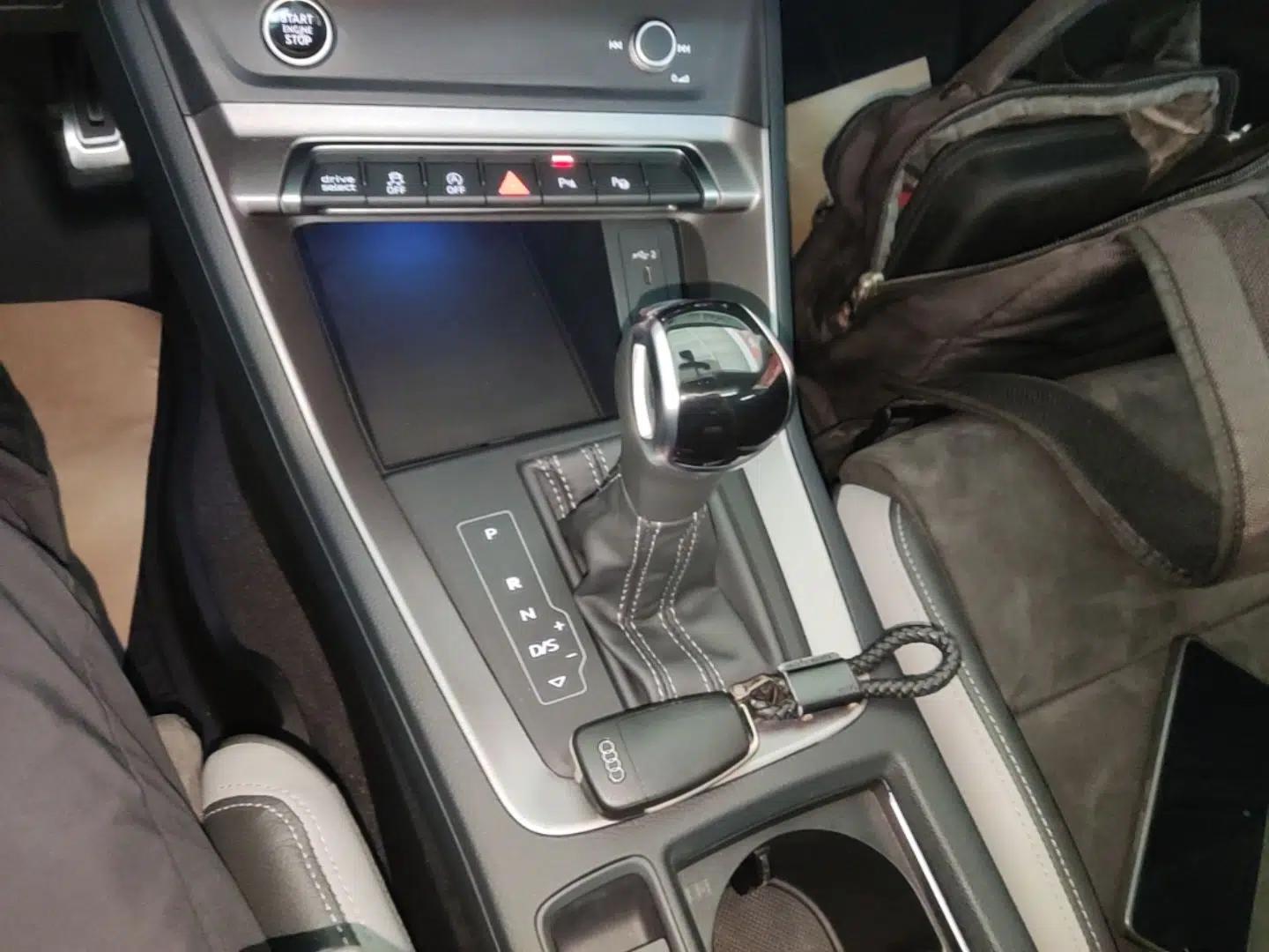 Audi Q3 2022 40 TFSI Fashion Dynamic Model — миниатюра 16