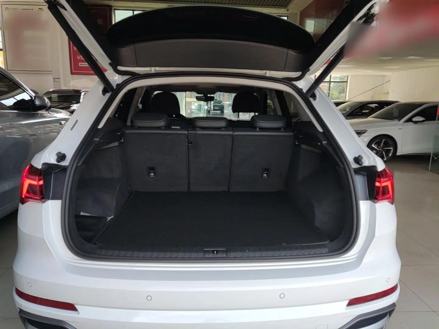 Audi Q3 2022 40 TFSI Fashion Dynamic Model — миниатюра 22