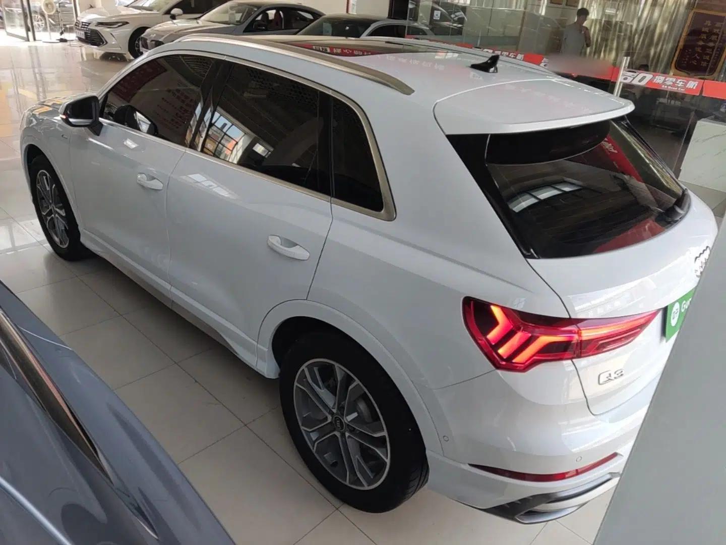 Audi Q3 2022 40 TFSI Fashion Dynamic Model — миниатюра 4