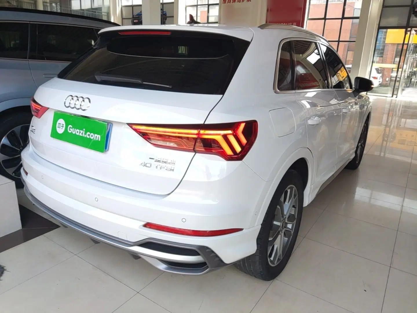 Audi Q3 2022 40 TFSI Fashion Dynamic Model — миниатюра 6
