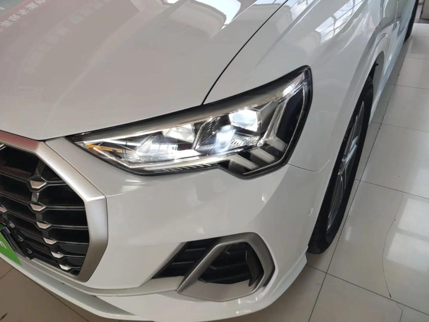 Audi Q3 2022 40 TFSI Fashion Dynamic Model — миниатюра 8