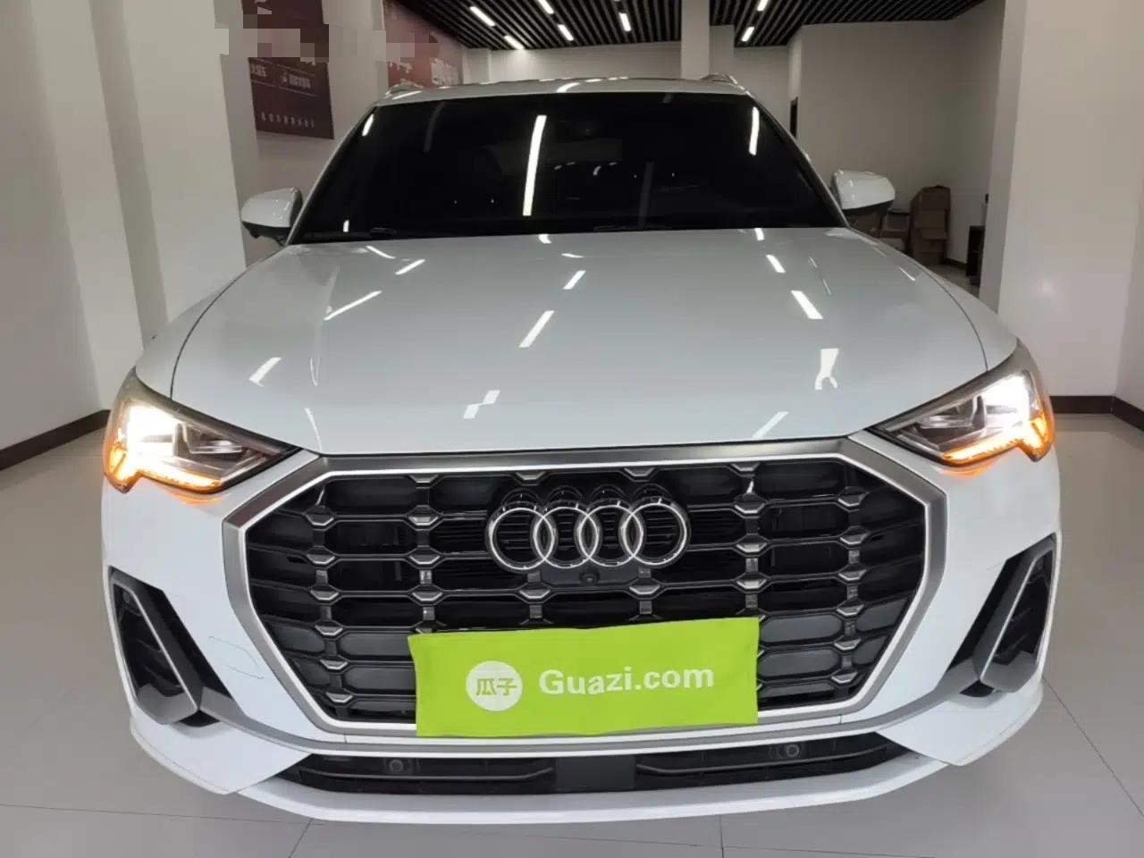 Audi Q3 2021 35 TFSI Fashion Dynamic Model — миниатюра 2