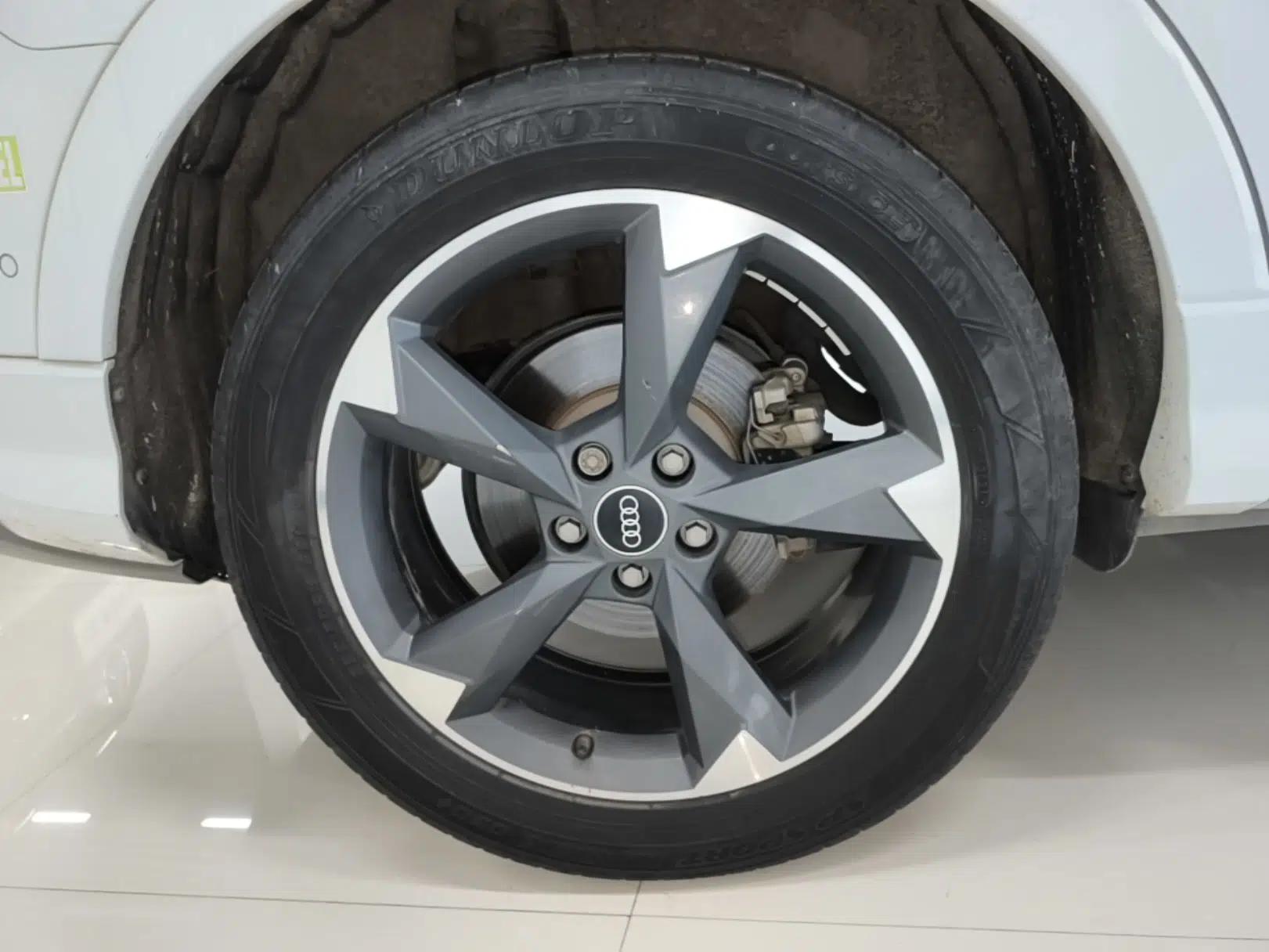 Audi Q3 2021 35 TFSI Fashion Dynamic Model — миниатюра 11