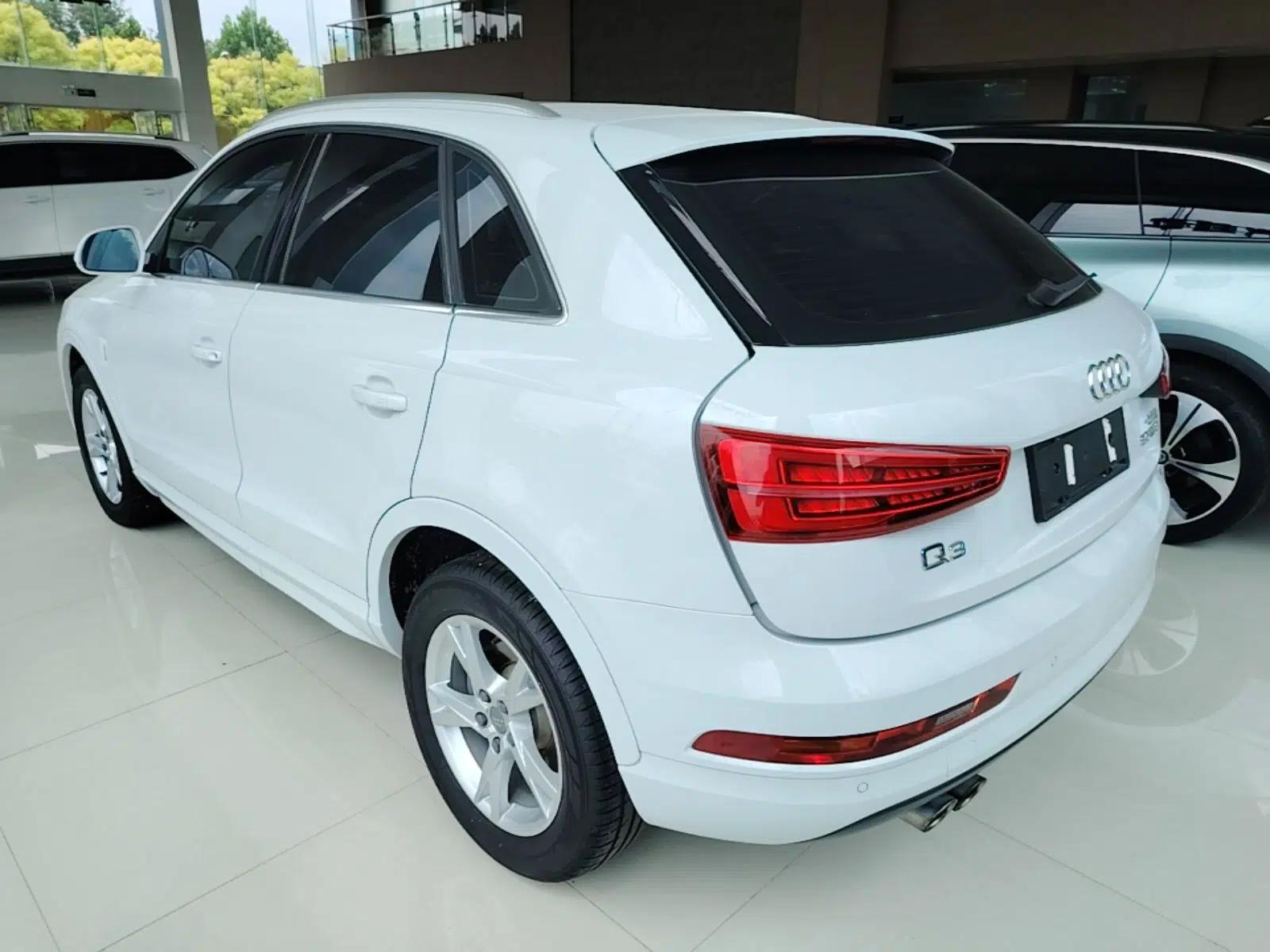 Audi Q3 2018 30th Anniversary Edition 30 TFSI Fashion Model — миниатюра 4