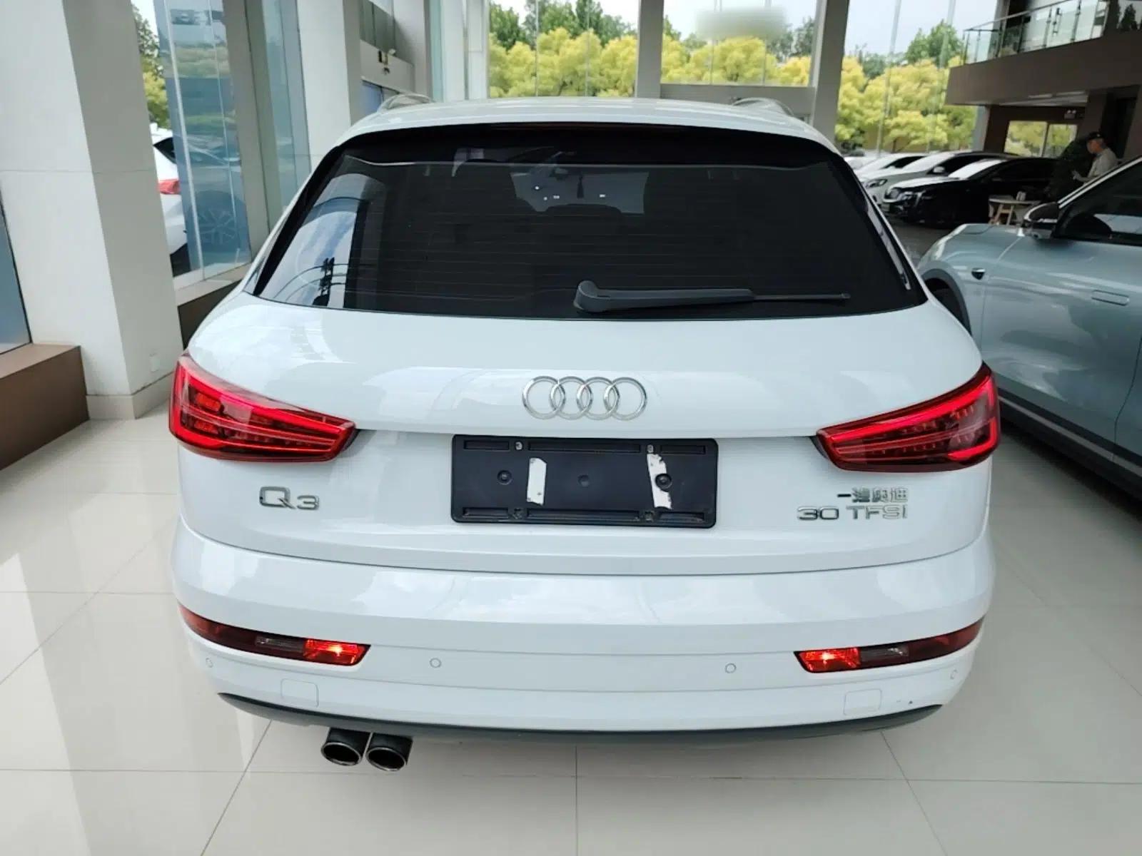 Audi Q3 2018 30th Anniversary Edition 30 TFSI Fashion Model — миниатюра 5