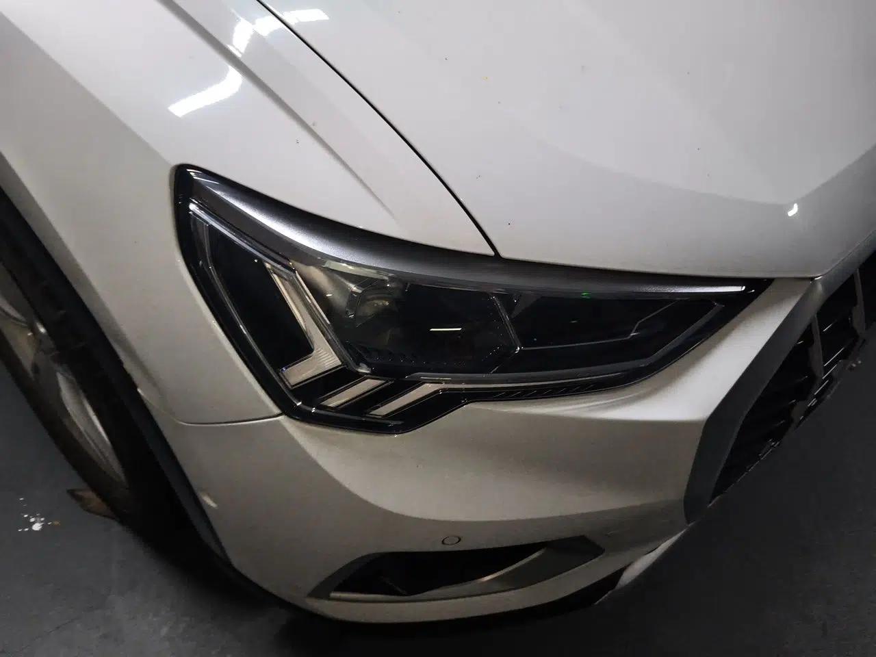 Audi Q3 2021 35 TFSI Fashionable and Elegant Model — миниатюра 7