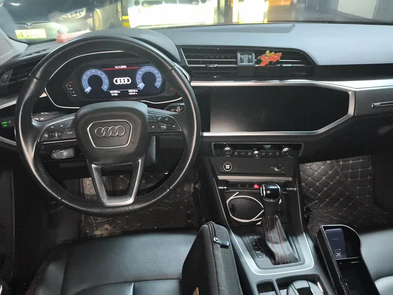 Audi Q3 2021 35 TFSI Fashionable and Elegant Model — миниатюра 9