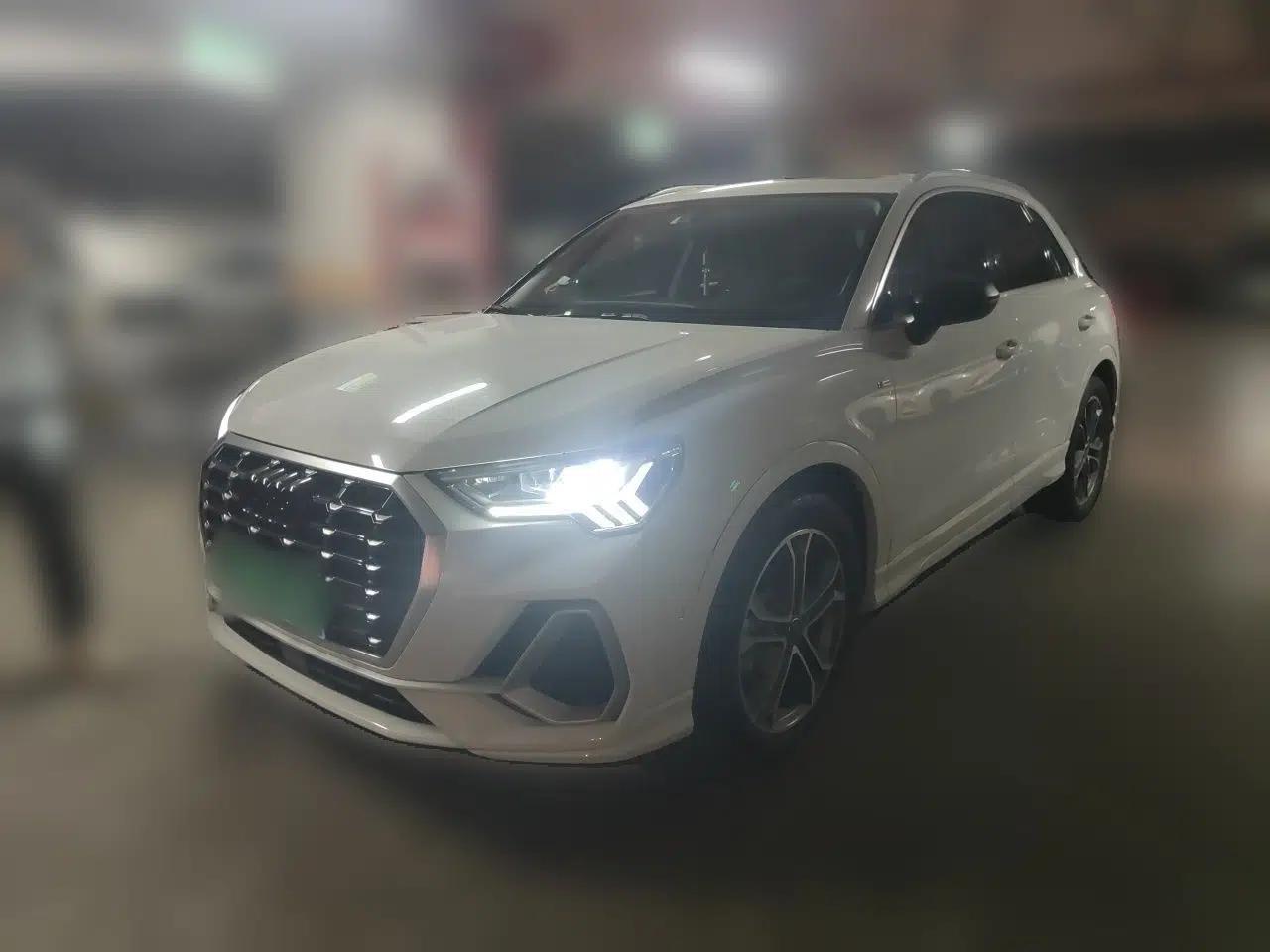 Audi Q3 2022 40 TFSI Fashion Dynamic Model — миниатюра 1