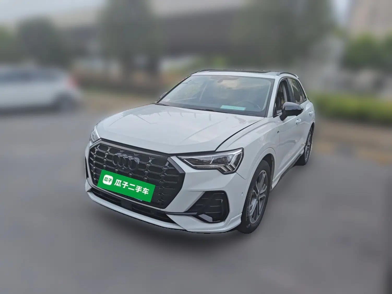 Audi Q3 2023 35 TFSI Fashion Dynamic Model (1.5T) — миниатюра 1