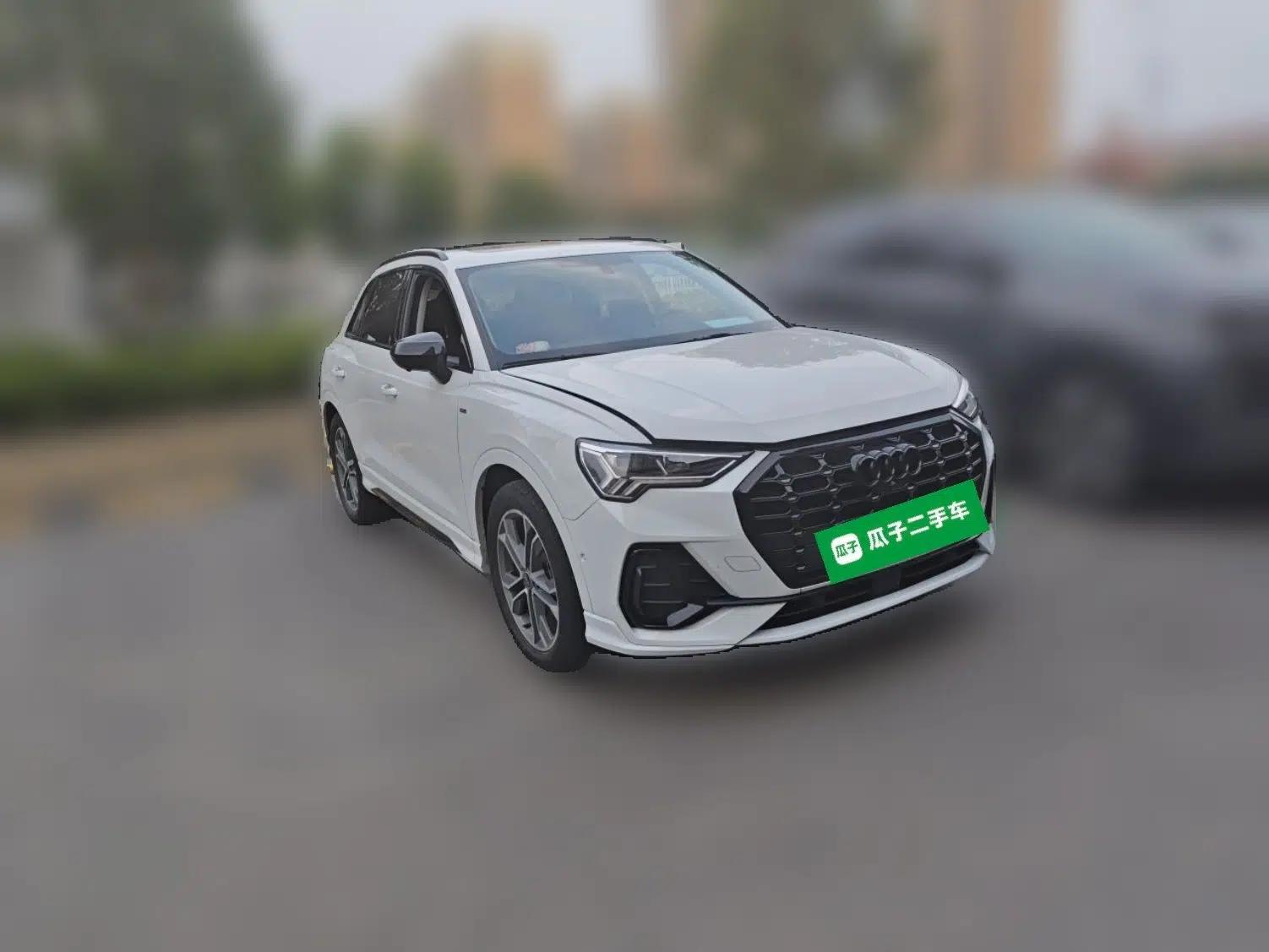 Audi Q3 2023 35 TFSI Fashion Dynamic Model (1.5T) — миниатюра 3