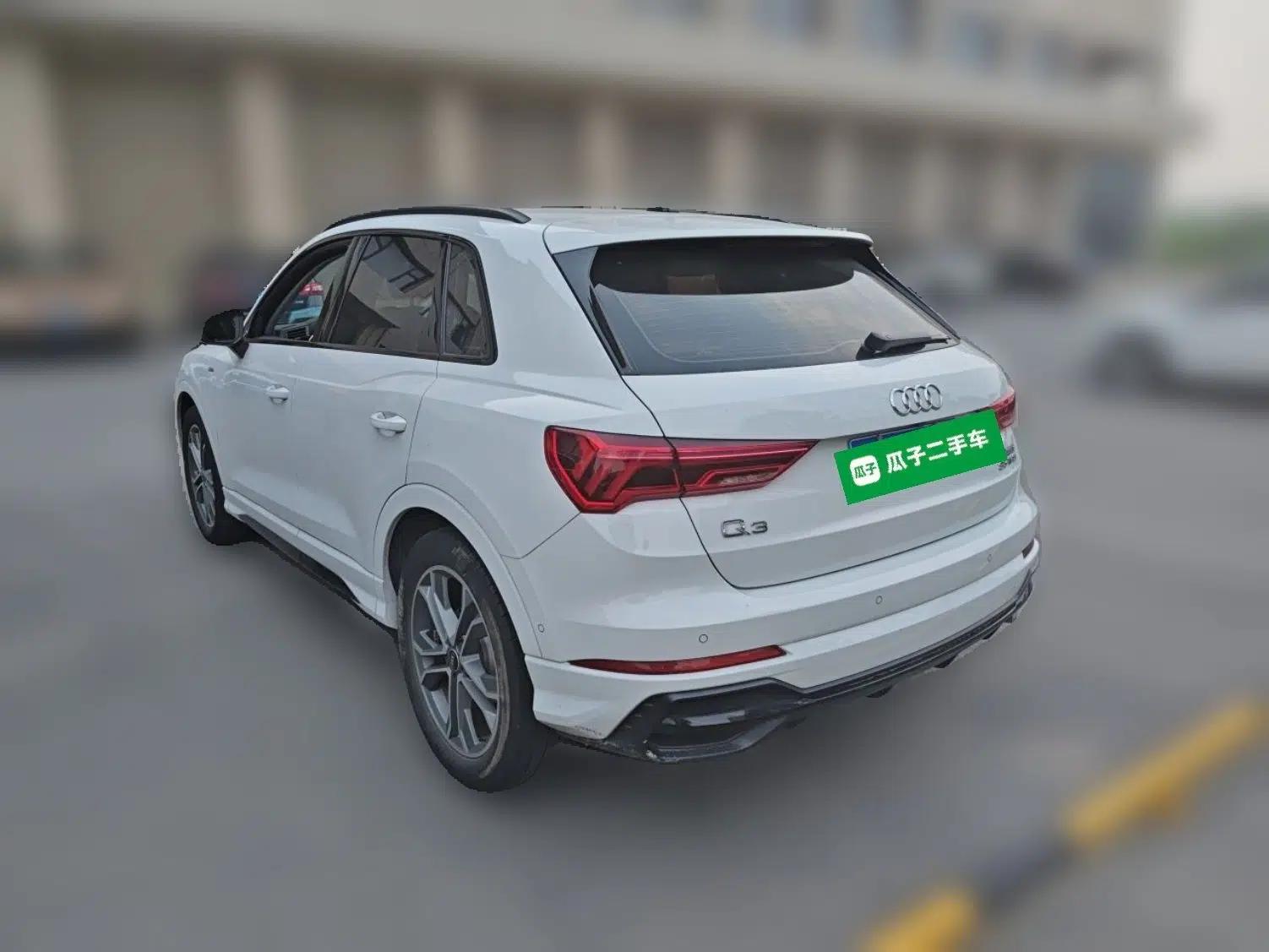 Audi Q3 2023 35 TFSI Fashion Dynamic Model (1.5T) — миниатюра 4