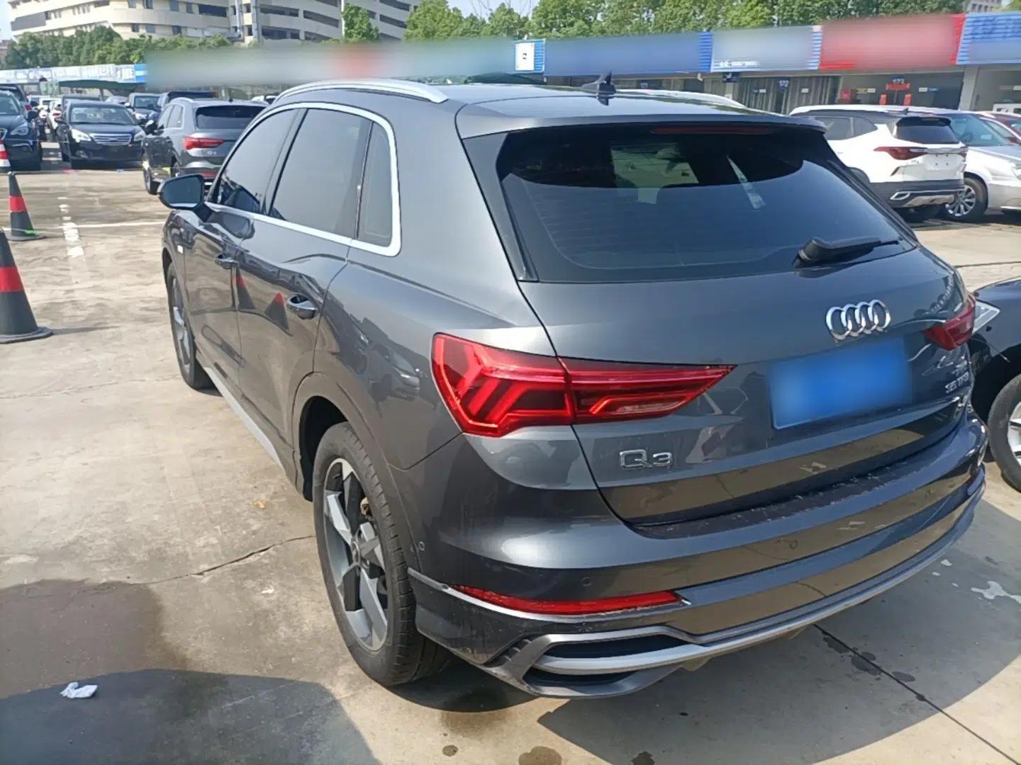 Audi Q3 2022 35 TFSI Fashion Dynamic Model — миниатюра 4