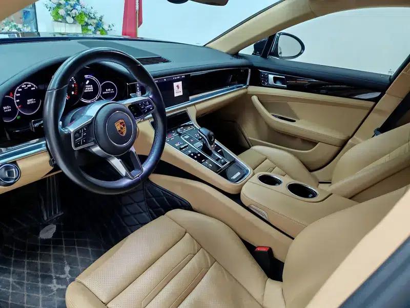 2017 Panamera Executive Long Wheelbase 3.0T — миниатюра 11