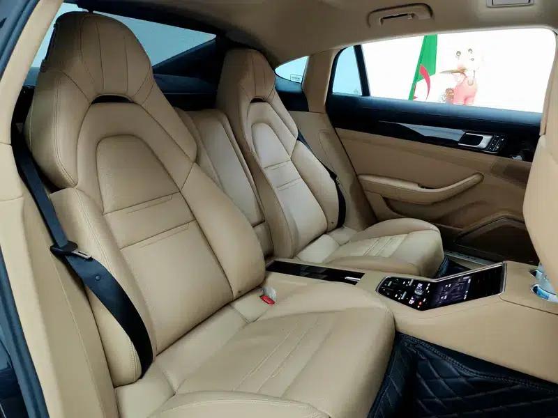2017 Panamera Executive Long Wheelbase 3.0T — миниатюра 16