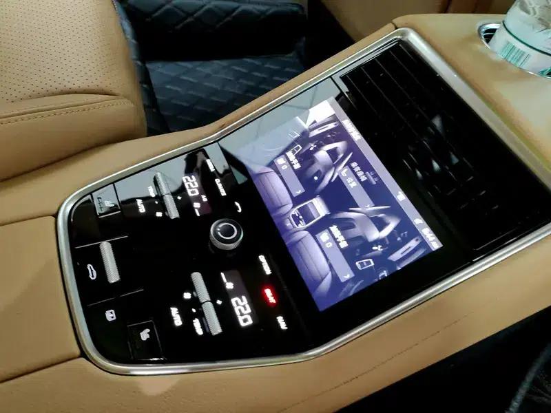 2017 Panamera Executive Long Wheelbase 3.0T — миниатюра 7