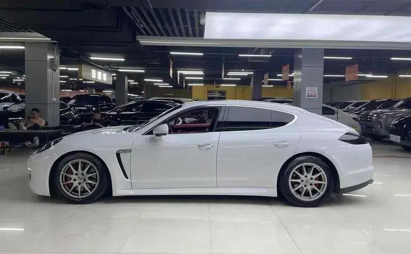 Panamera 2013 Panamera Platinum Edition 3.6L — миниатюра 3