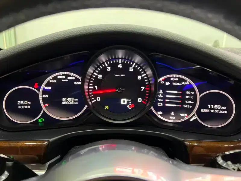 2017 Panamera 4 Executive Long Wheelbase 3.0T — миниатюра 4