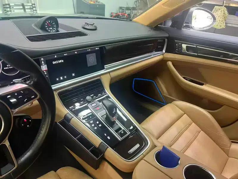 2017 Panamera 4 Executive Long Wheelbase 3.0T — миниатюра 6