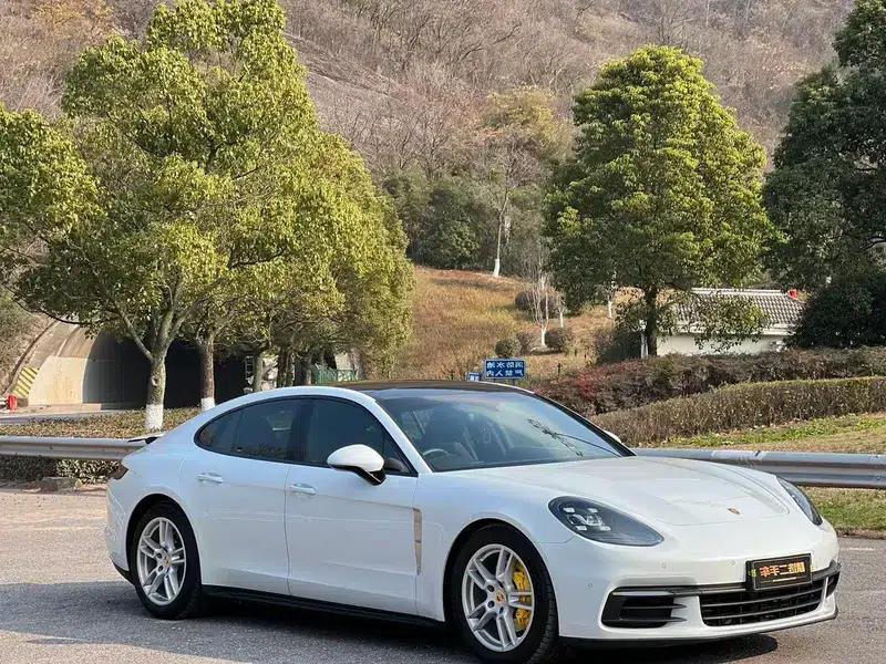 2017 Panamera 3.0T — миниатюра 3