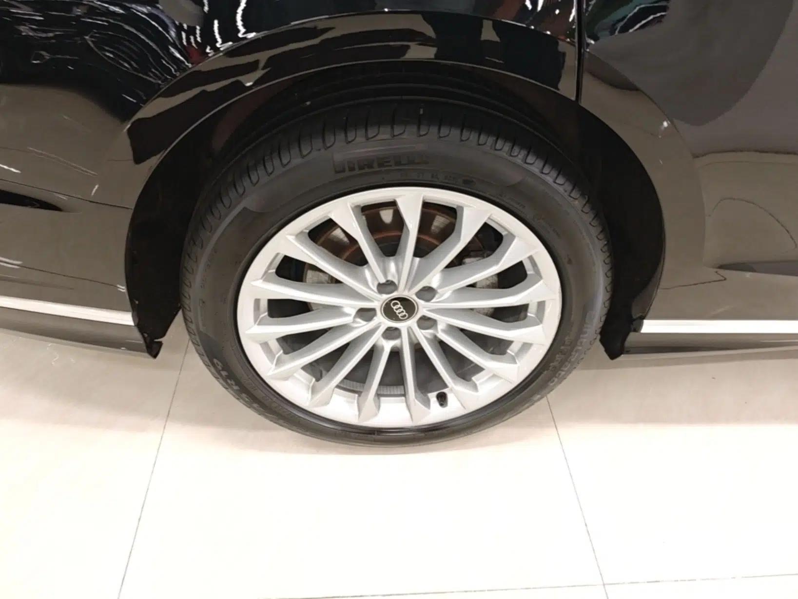 Audi A8 2023 A8L 45 TFSI quattro Luxury Model — миниатюра 11