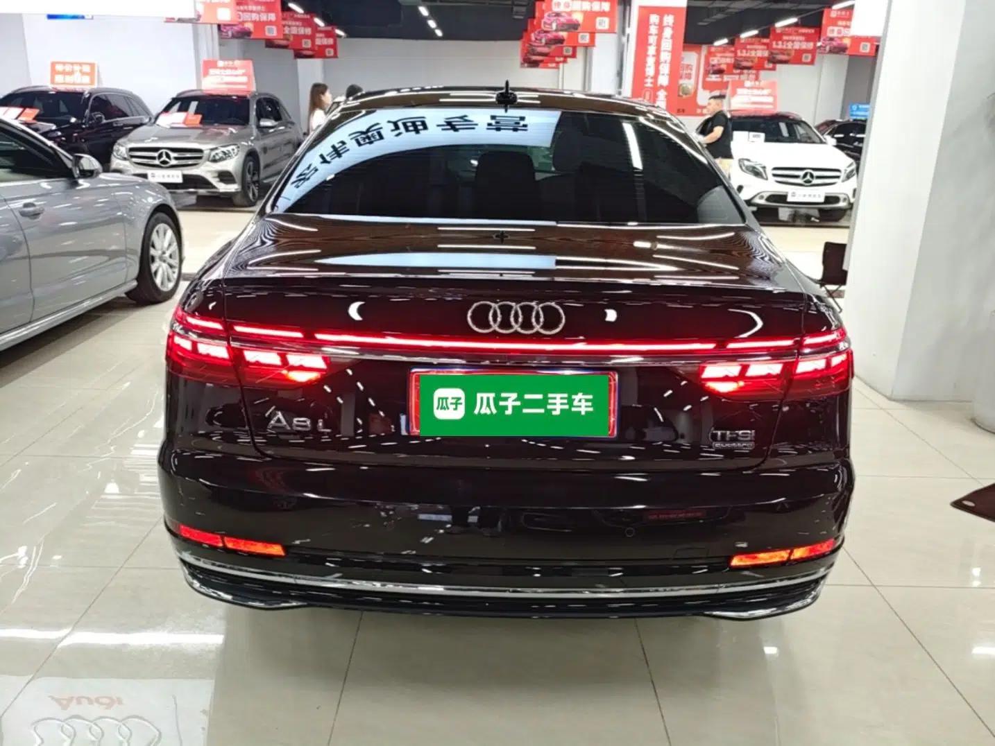 Audi A8 2023 A8L 45 TFSI quattro Luxury Model — миниатюра 5