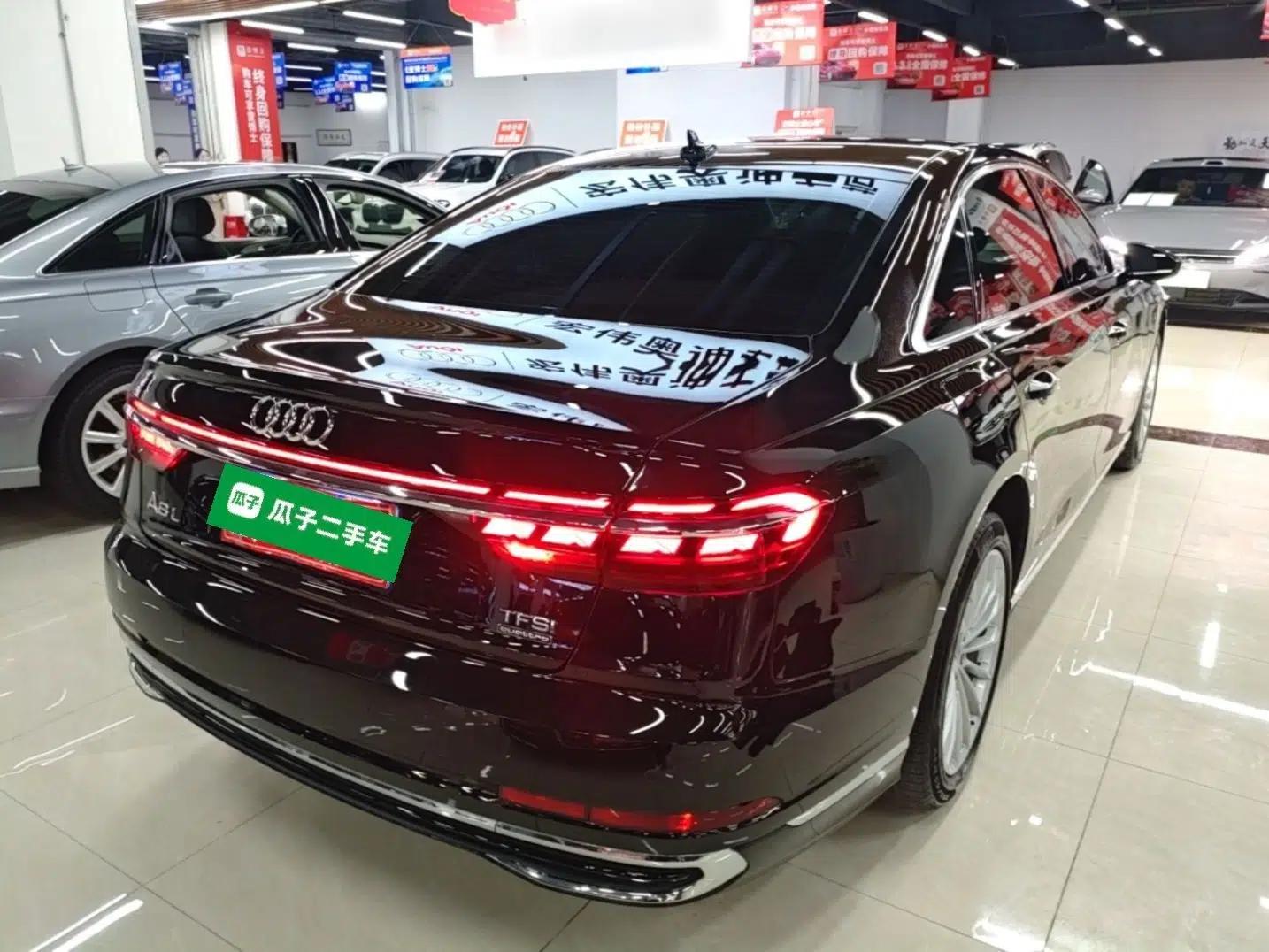 Audi A8 2023 A8L 45 TFSI quattro Luxury Model — миниатюра 6