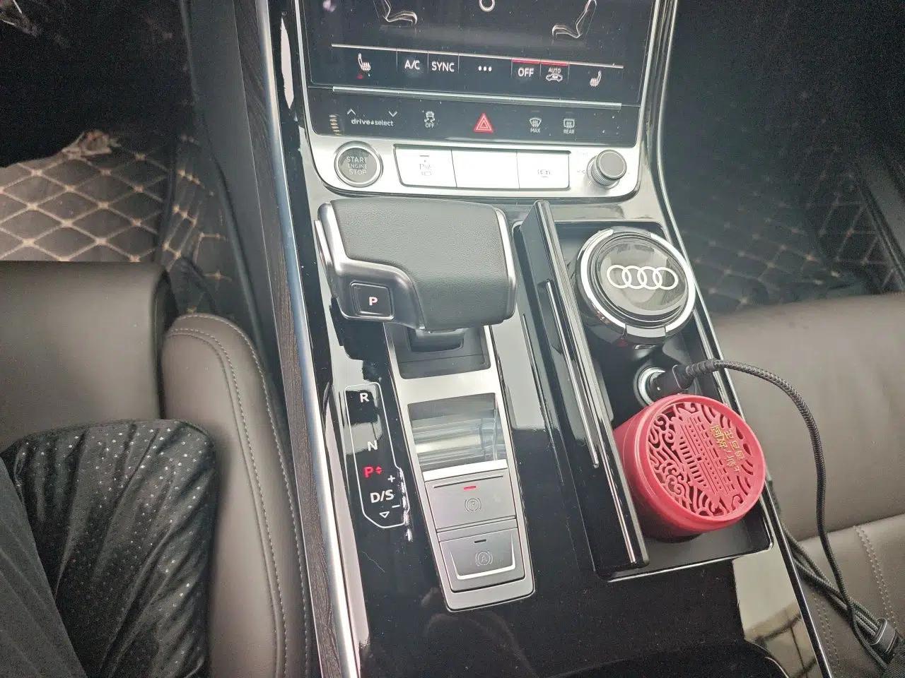 Audi A8 2023 A8L 45 TFSI quattro Luxury Model — миниатюра 14