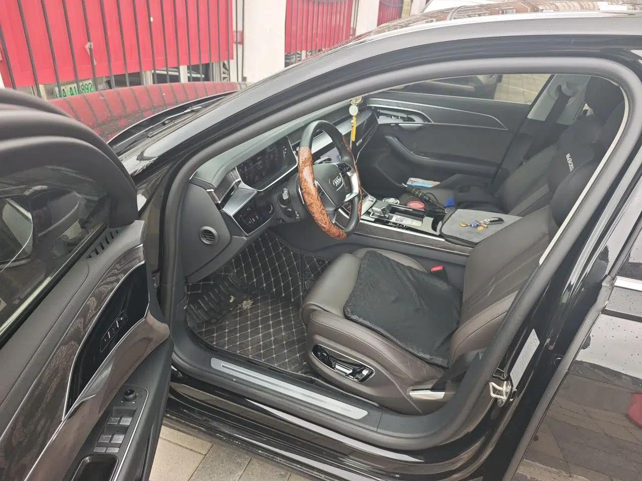 Audi A8 2023 A8L 45 TFSI quattro Luxury Model — миниатюра 16