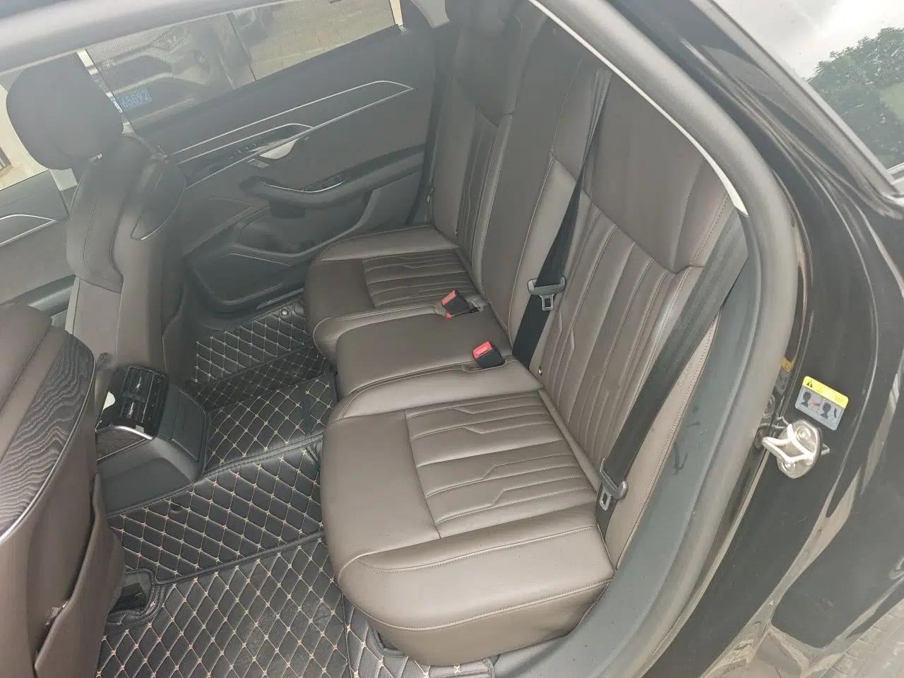 Audi A8 2023 A8L 45 TFSI quattro Luxury Model — миниатюра 17