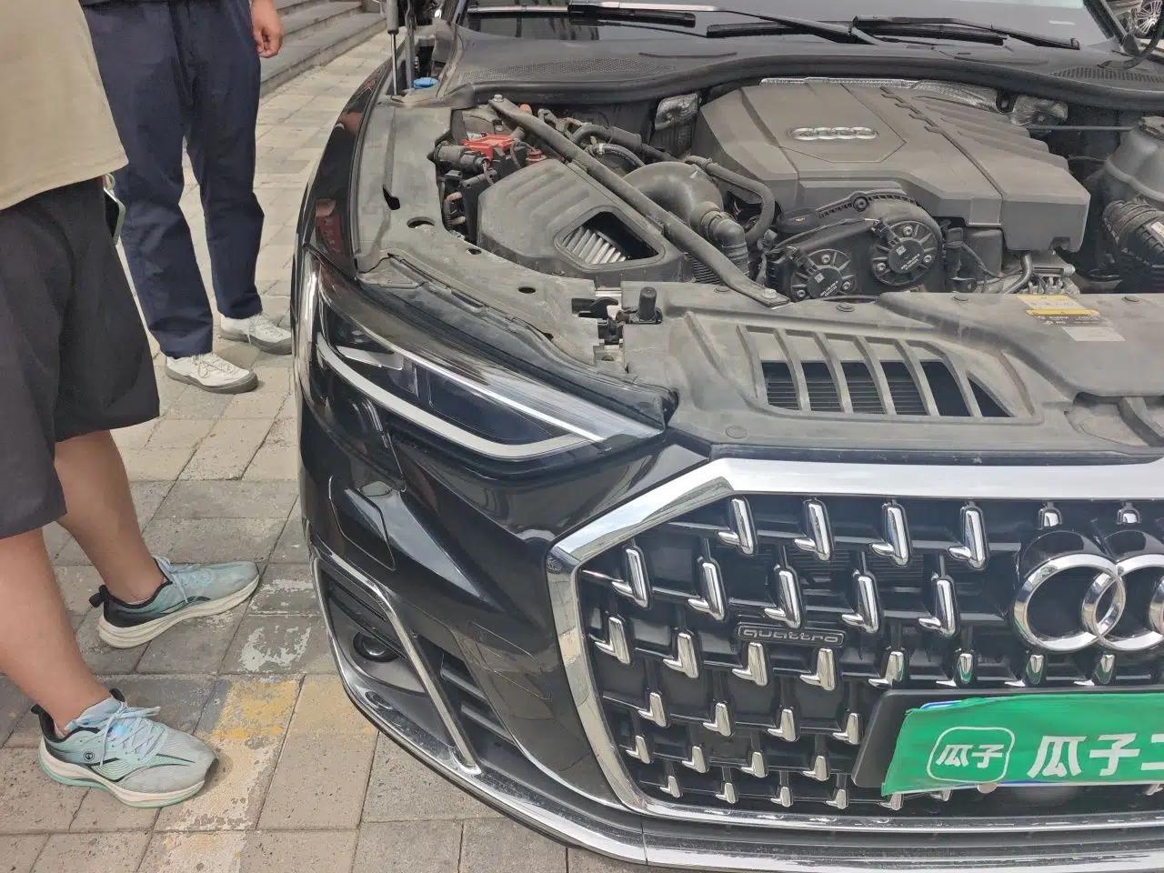 Audi A8 2023 A8L 45 TFSI quattro Luxury Model — миниатюра 7