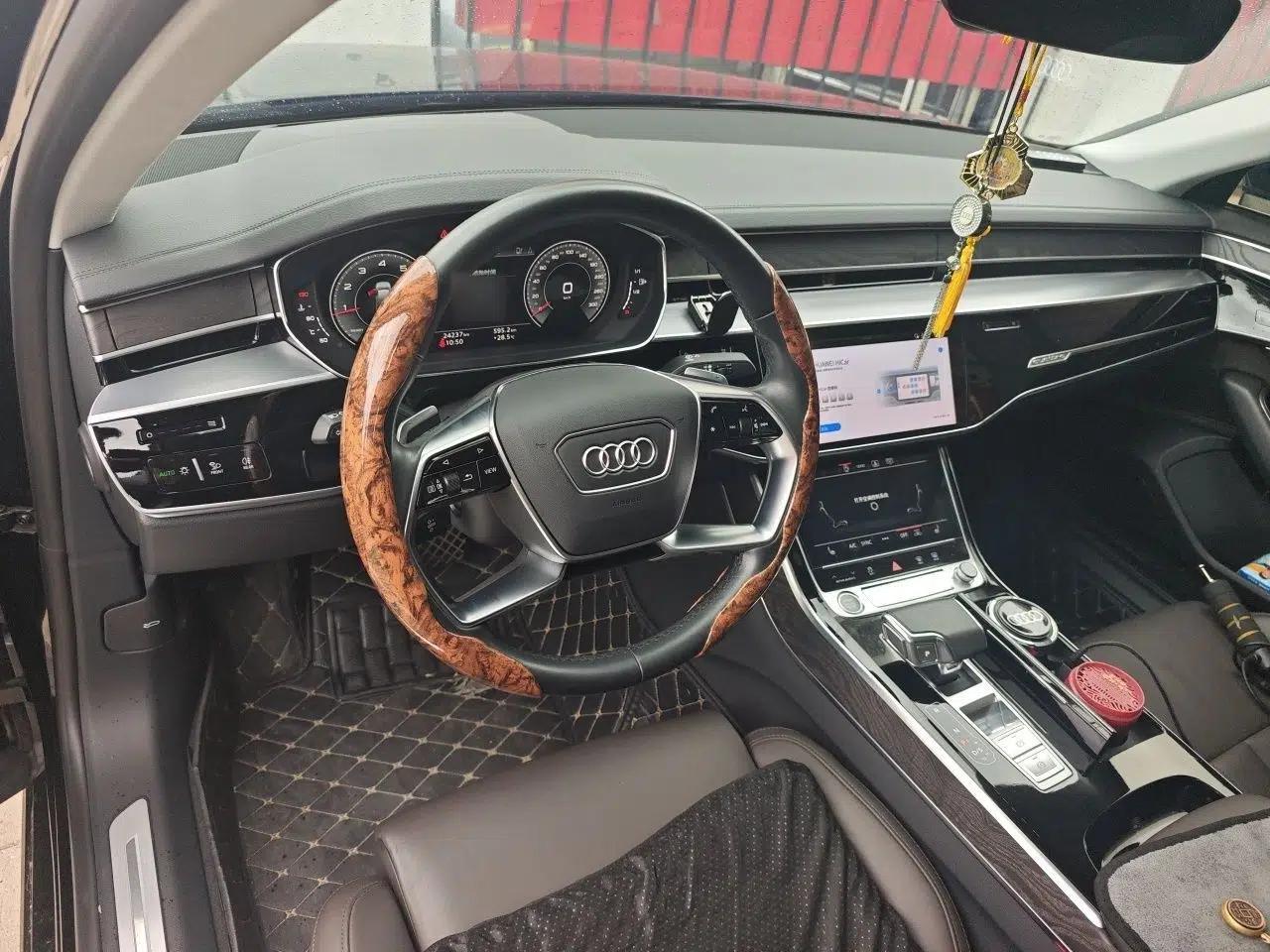 Audi A8 2023 A8L 45 TFSI quattro Luxury Model — миниатюра 10
