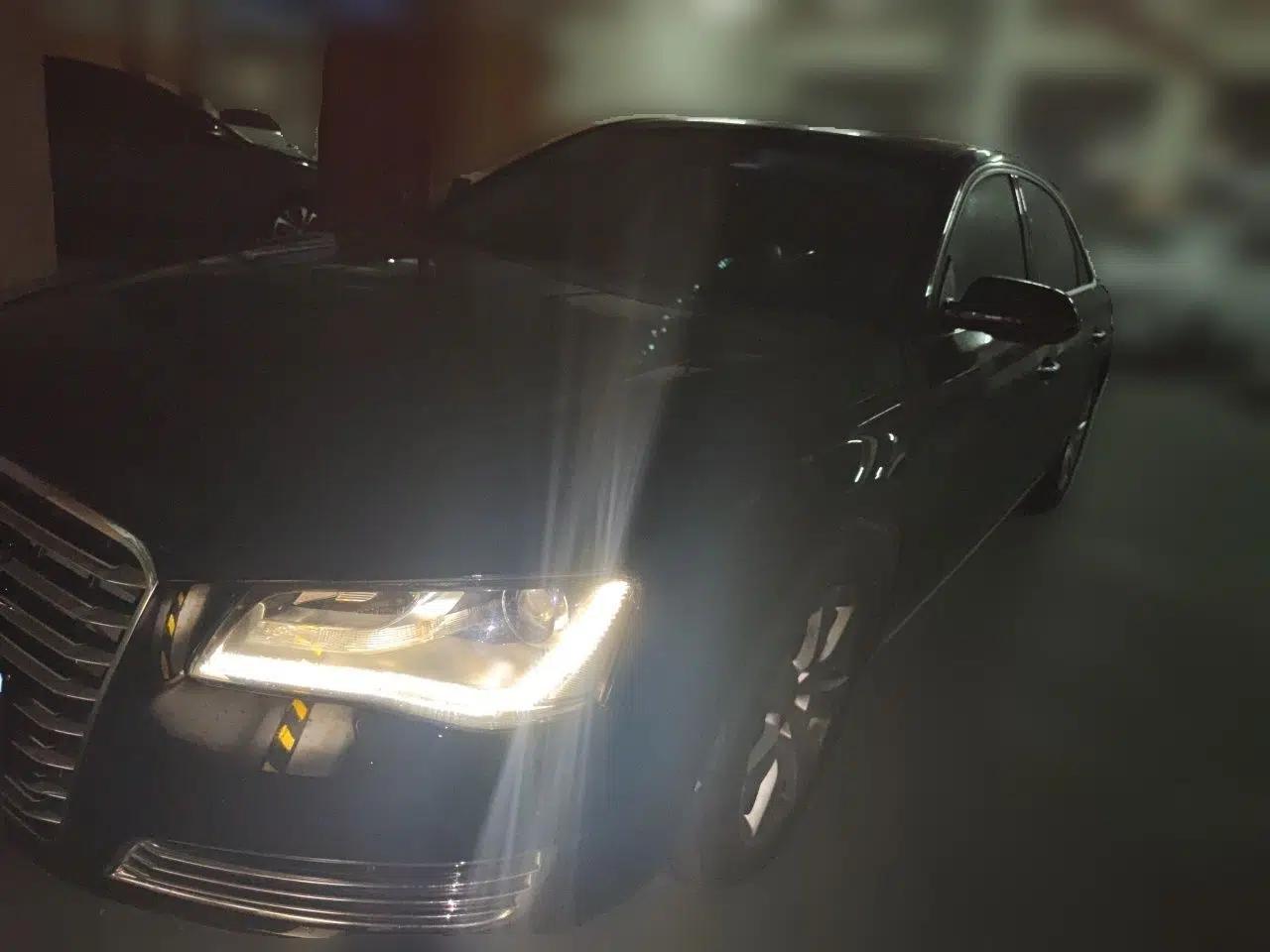 Audi A8 2012 A8L 45 TFSI quattro Luxury Model — миниатюра 1