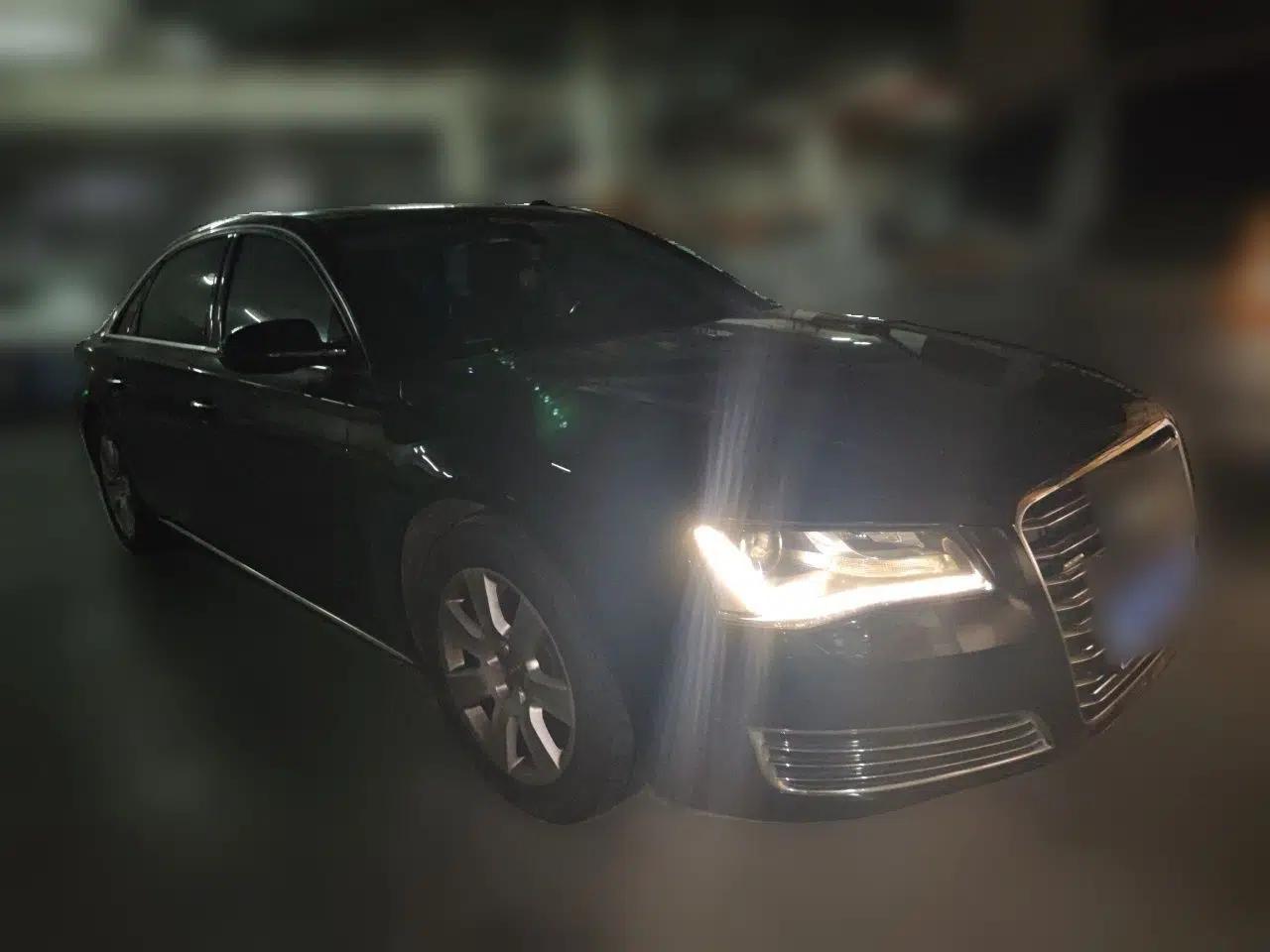 Audi A8 2012 A8L 45 TFSI quattro Luxury Model — миниатюра 3