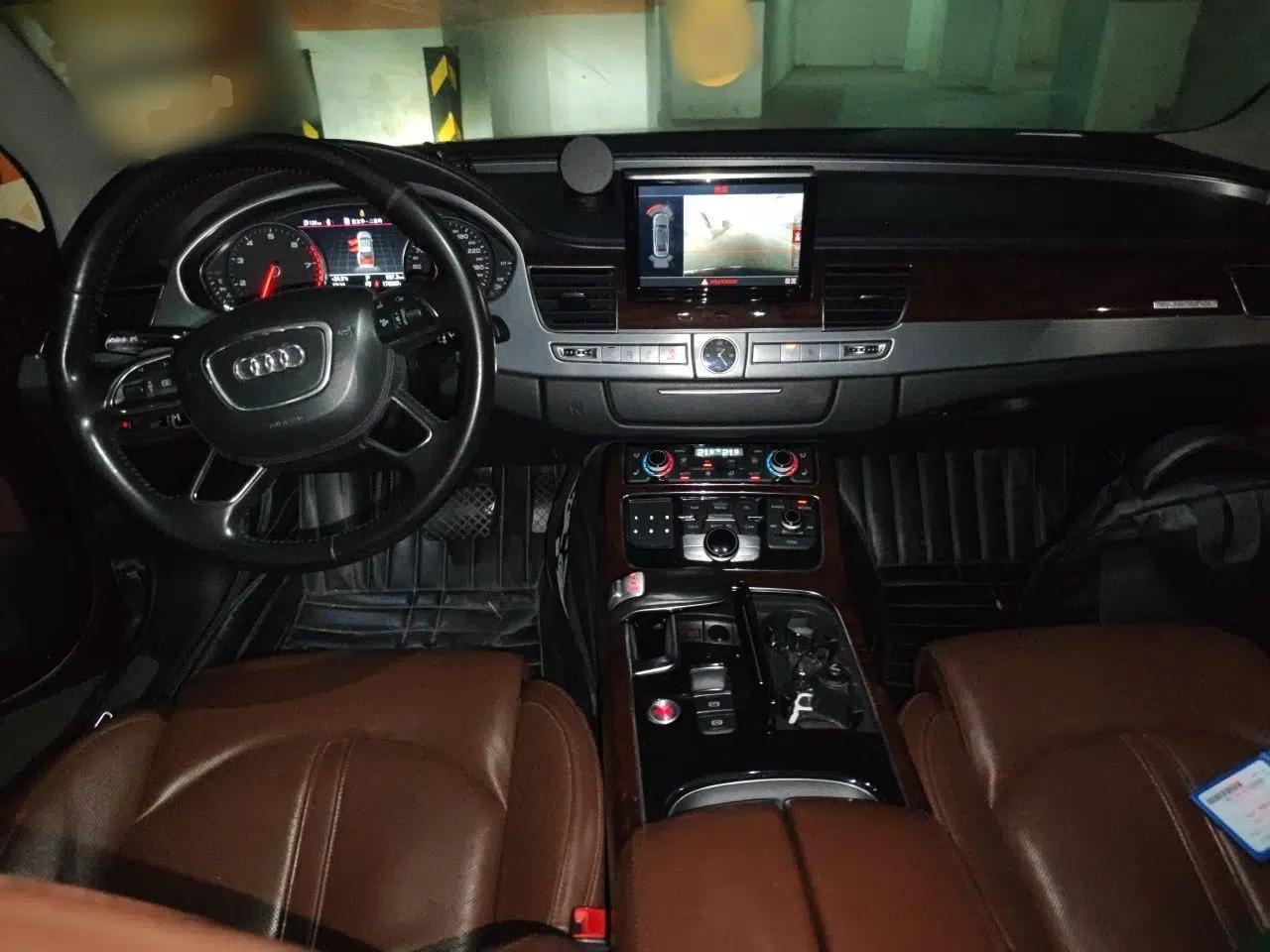Audi A8 2012 A8L 45 TFSI quattro Luxury Model — миниатюра 9