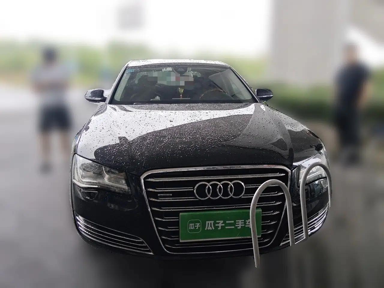 Audi A8 2013 A8L 50 TFSI quattro Luxury Model — миниатюра 2