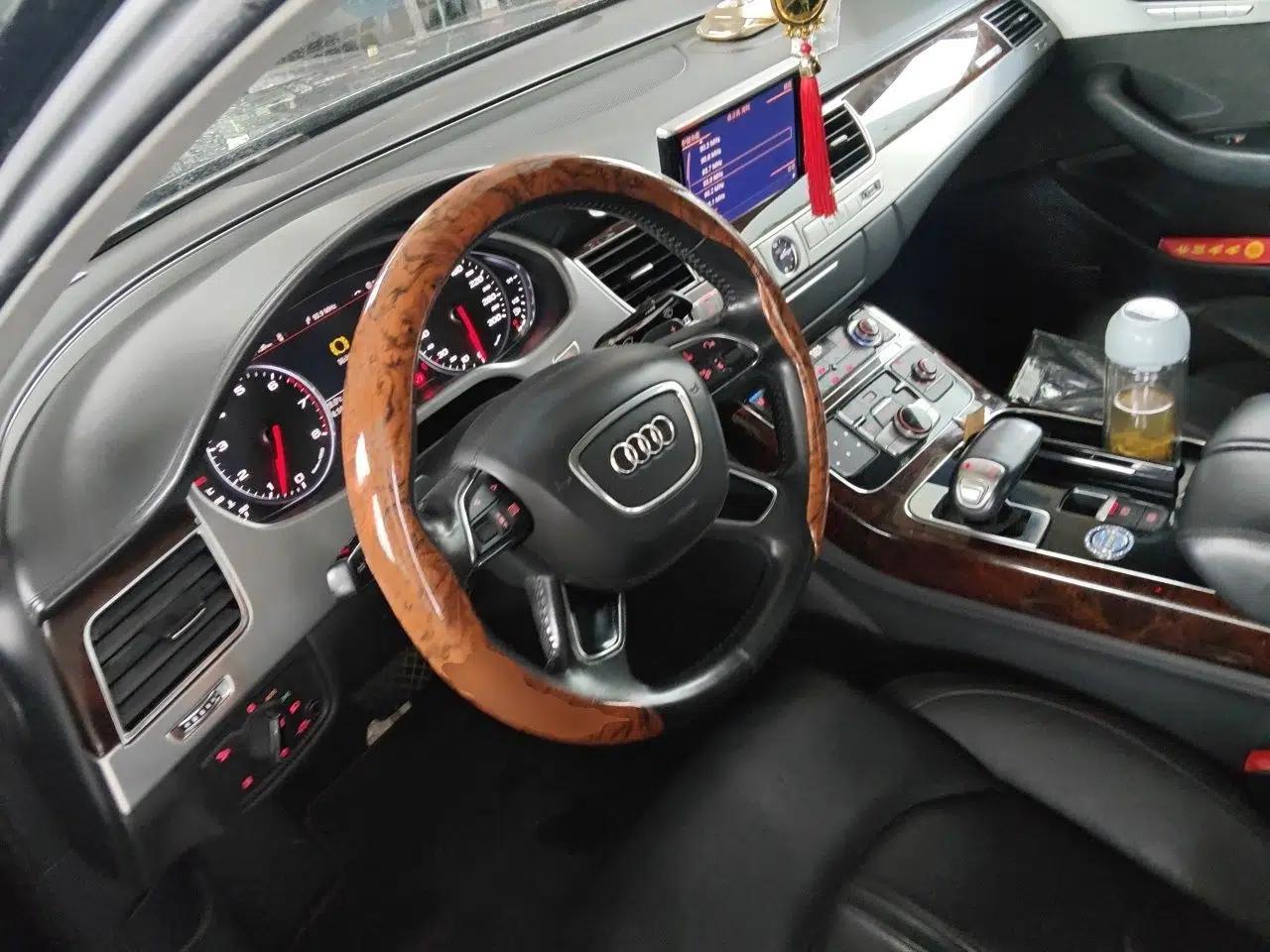 Audi A8 2013 A8L 50 TFSI quattro Luxury Model — миниатюра 10